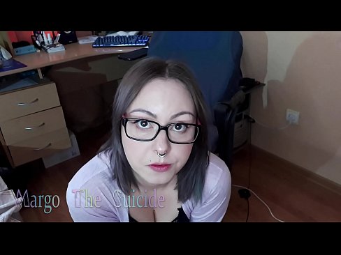 ❤️ Une fille sexy avec des lunettes suce profondément un gode devant la caméra ❤️ Sexe at fr.myastro.top ❌