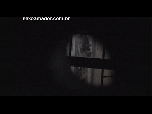❤️ Blondie se fait secrètement filmer par un voyeur du quartier caché derrière des briques creuses. ❤️  Sexe at fr.myastro.top ❌